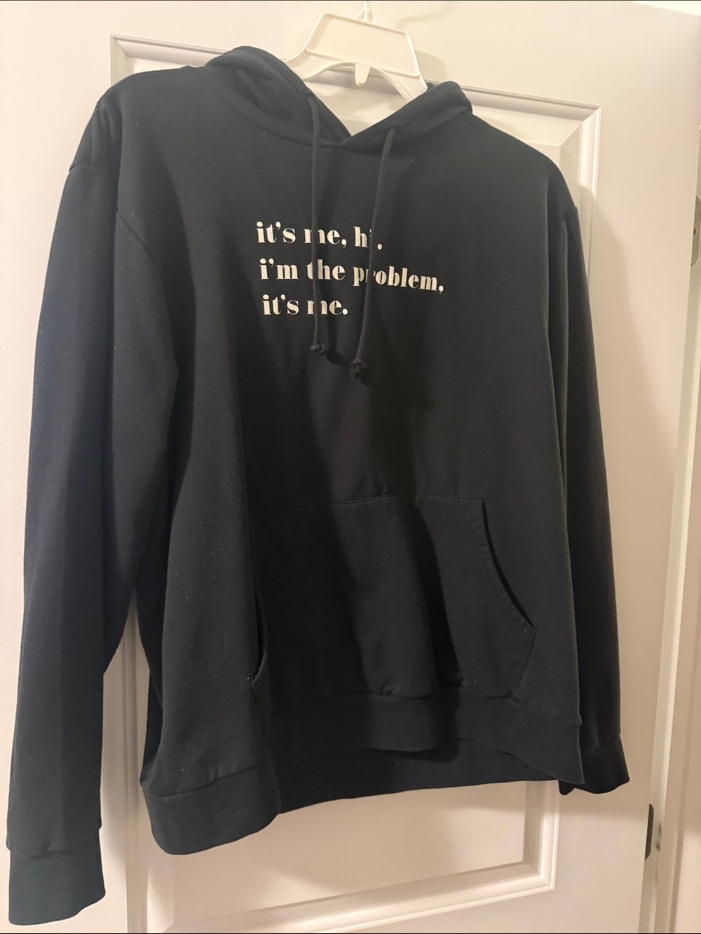 Black Crewneck Graphic Hoodie - Casual women’s sweatshirt size medium